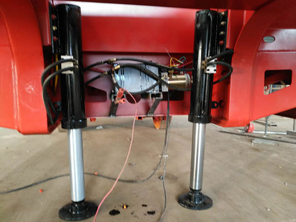 半挂车电动液压支腿 半挂车电动液压支腿